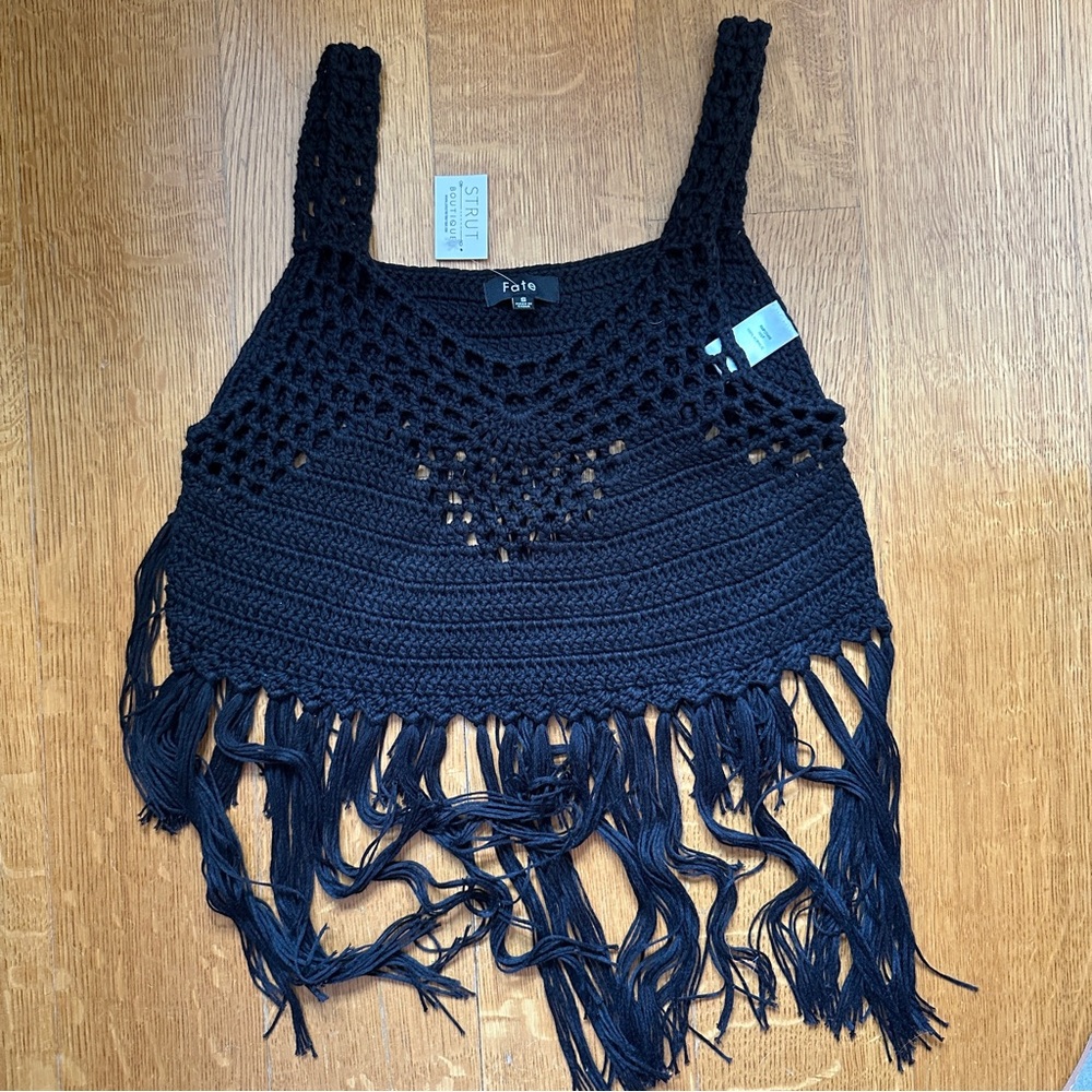 Strut croquet top